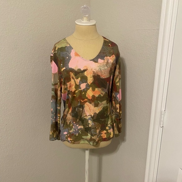 Walking Art long sleeve top - Picture 1 of 6